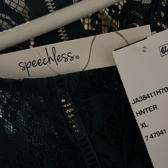 Hunter green Mini dress Size 10-12 ladies (Junior xl) - Picture 3 of 3